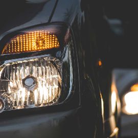verificar luzes carro antes de ir de férias