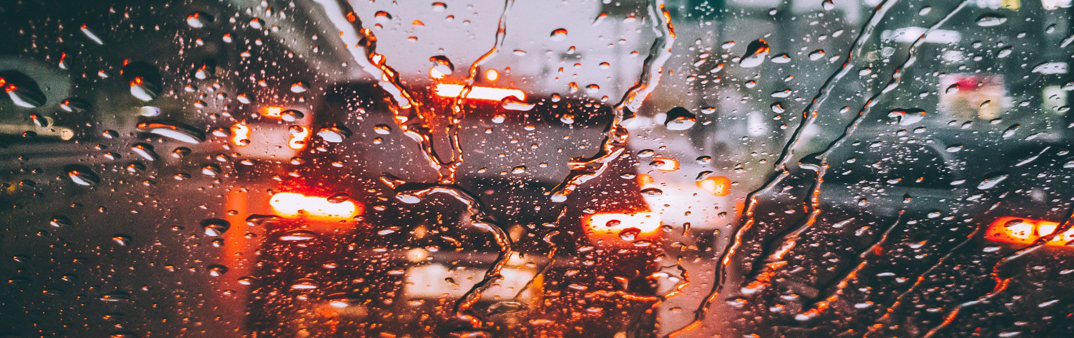 Como preparar o carro e conduzir com chuva - Blog MyForce
