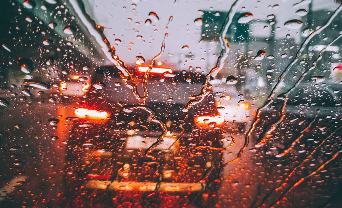 Como preparar o carro e conduzir com chuva - Blog MyForce